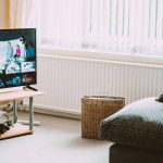 Eine auf einem Smart-TV geöffnete Film-Streaming-Anwendung.