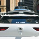 Autonomiczna taksówka Waymo.